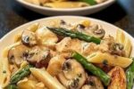Penne Pasta with Creamy Chicken, Mushrooms, and Asparagus