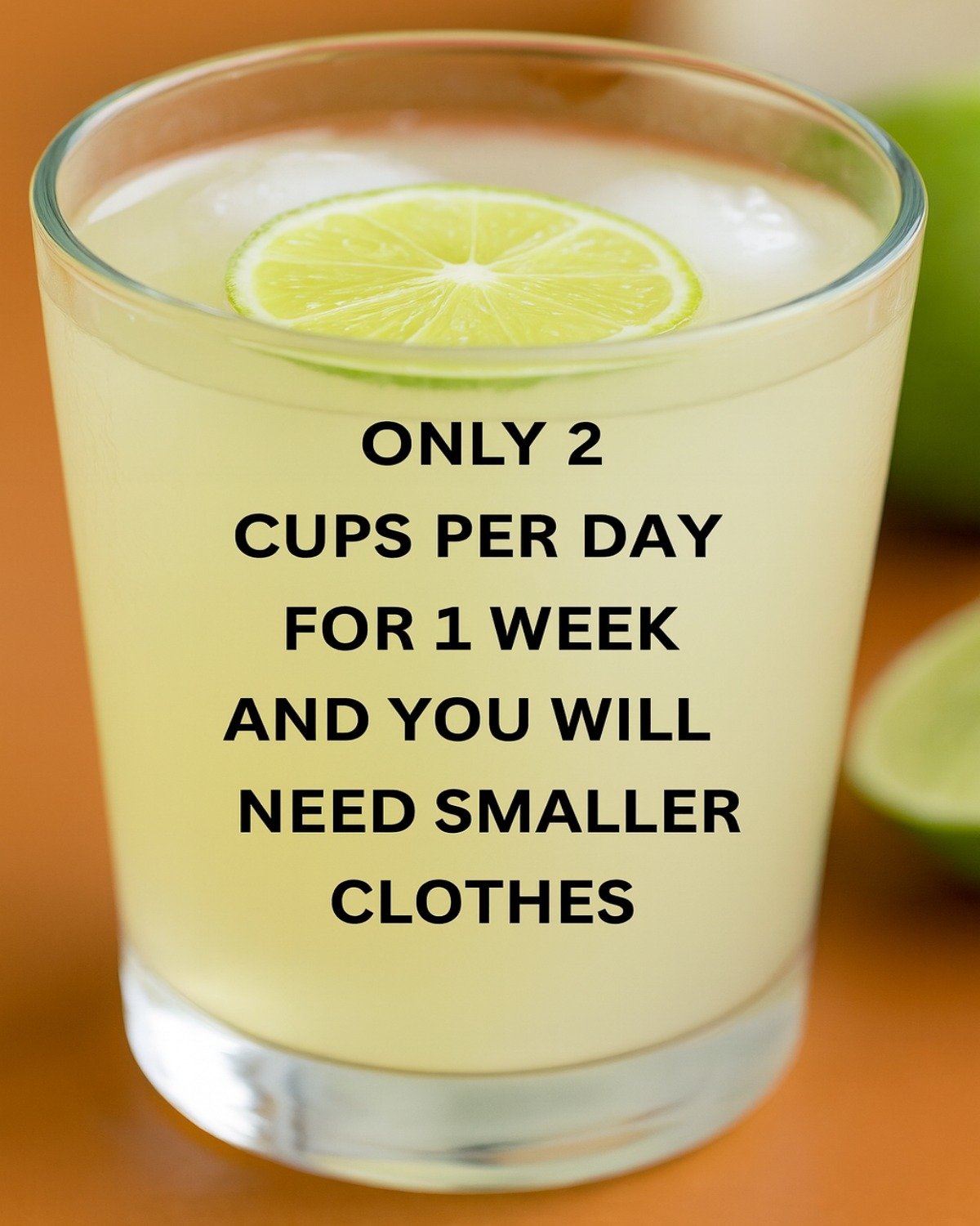 Homemade Mix for a Lighter Abdomen: Warm Water with Lemon 