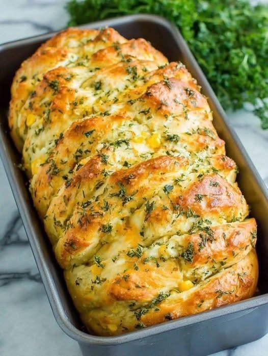Cheesy Herb Pull-Apart Bread