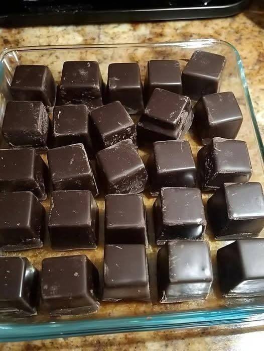  Homemade Dark Chocolate Bites