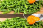 Green Beans & Egg Yolk Power Skillet